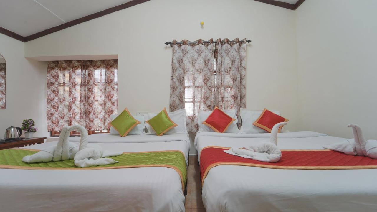 Hotel Amuthu Residency Ooty Esterno foto