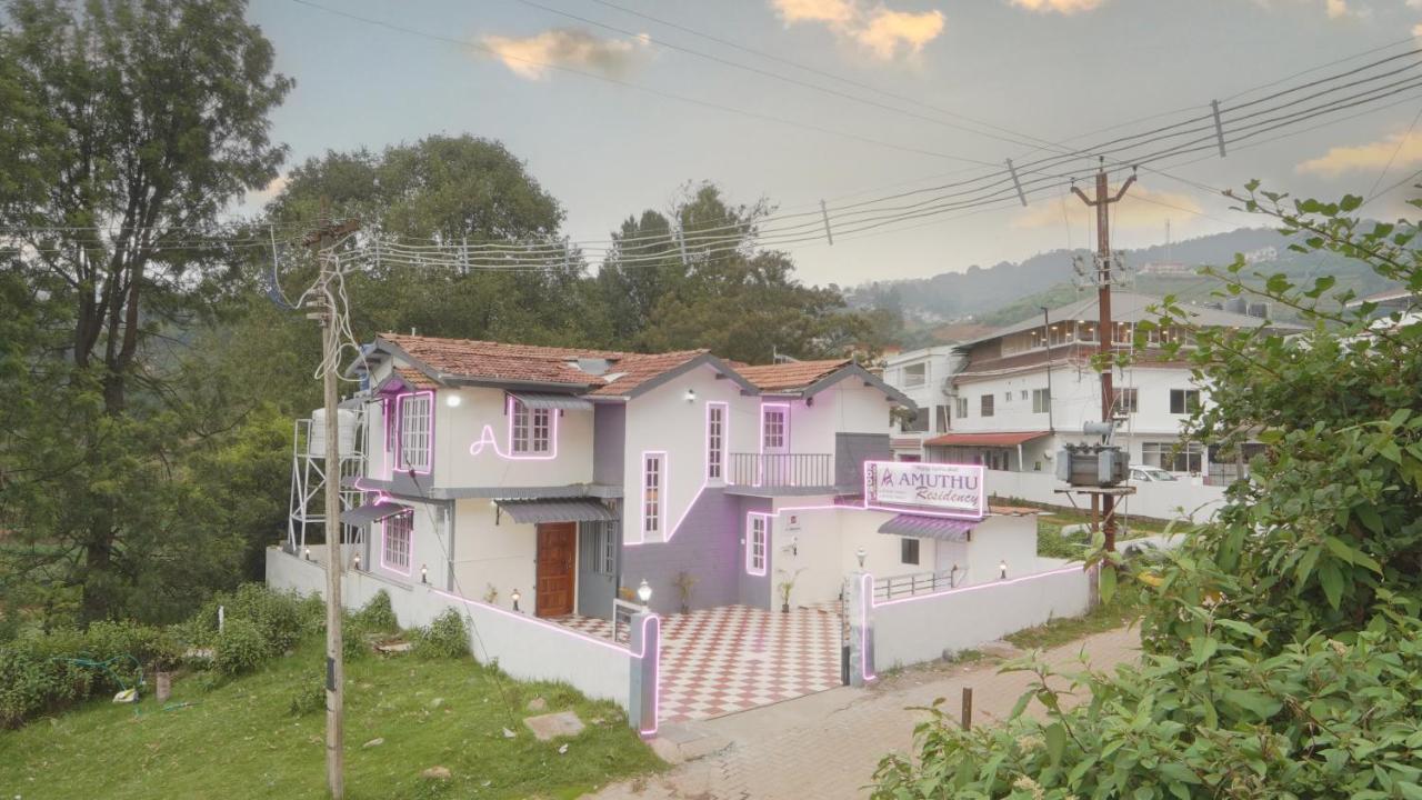 Hotel Amuthu Residency Ooty Esterno foto