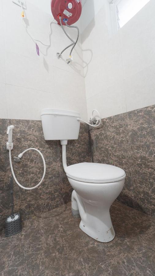 Hotel Amuthu Residency Ooty Esterno foto